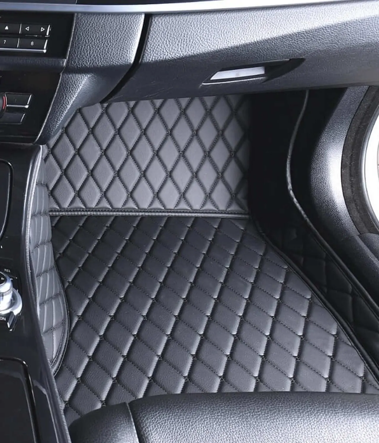 black-car-mat-with-black-stiching4