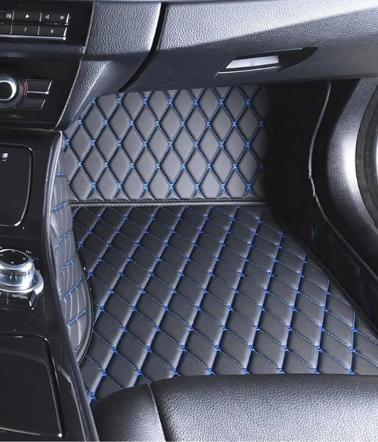 black-car-mat-with-blue-stiching4