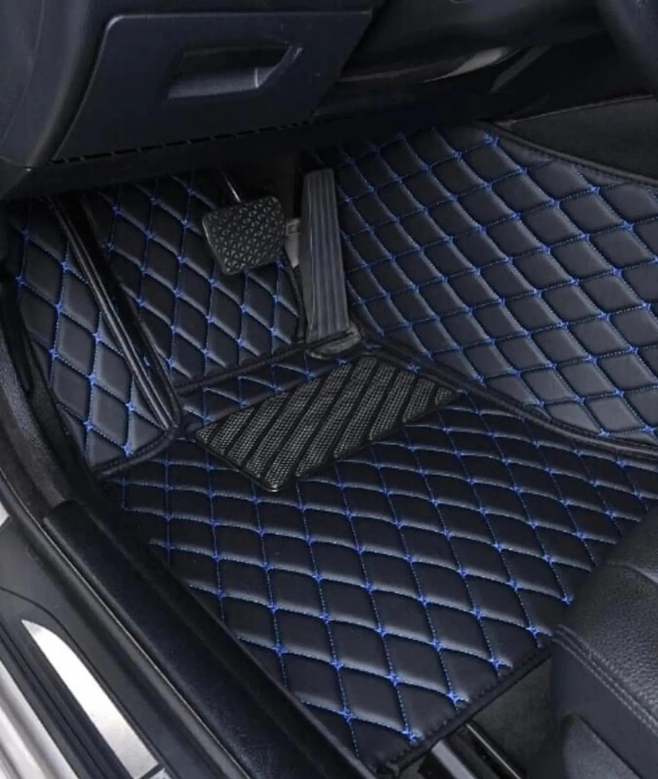 black-car-mat-with-blue-stiching5